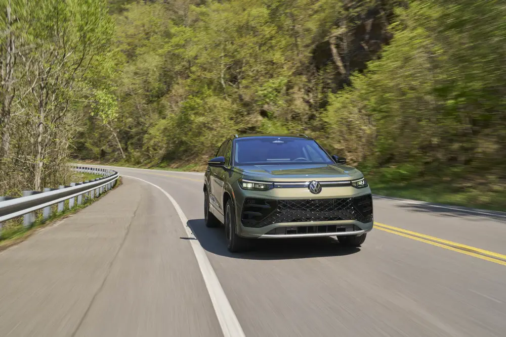 Volkswagen Tiguan SEL R-Line Turbo named Best Compact SUV in the 2026 Best of the Year Awards 1