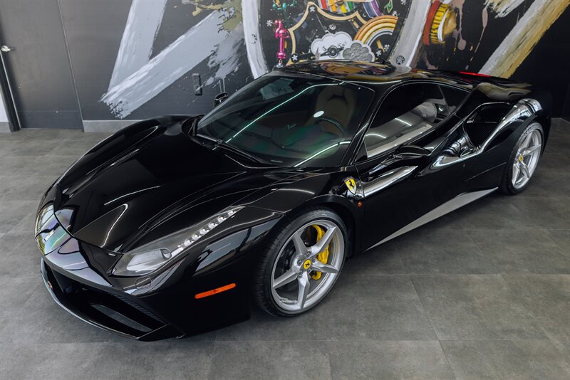2018 Ferrari 488 GTB 2-Door Coupe
